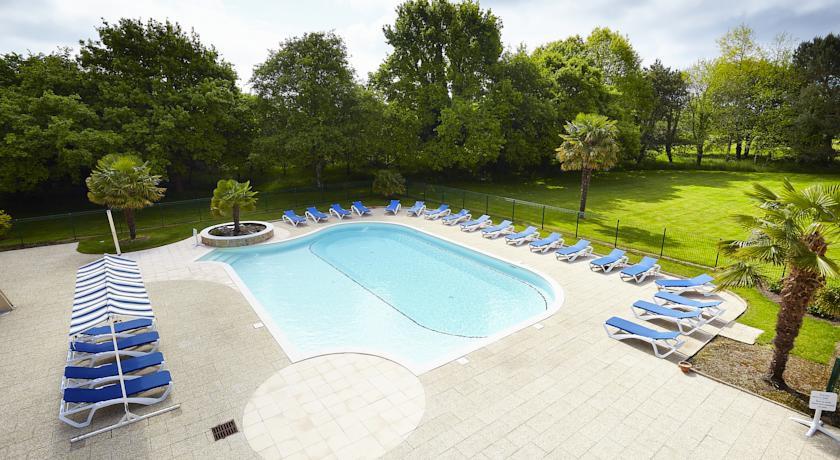 Hotel Du Golf Saint-Laurent Ploemel Dış mekan fotoğraf